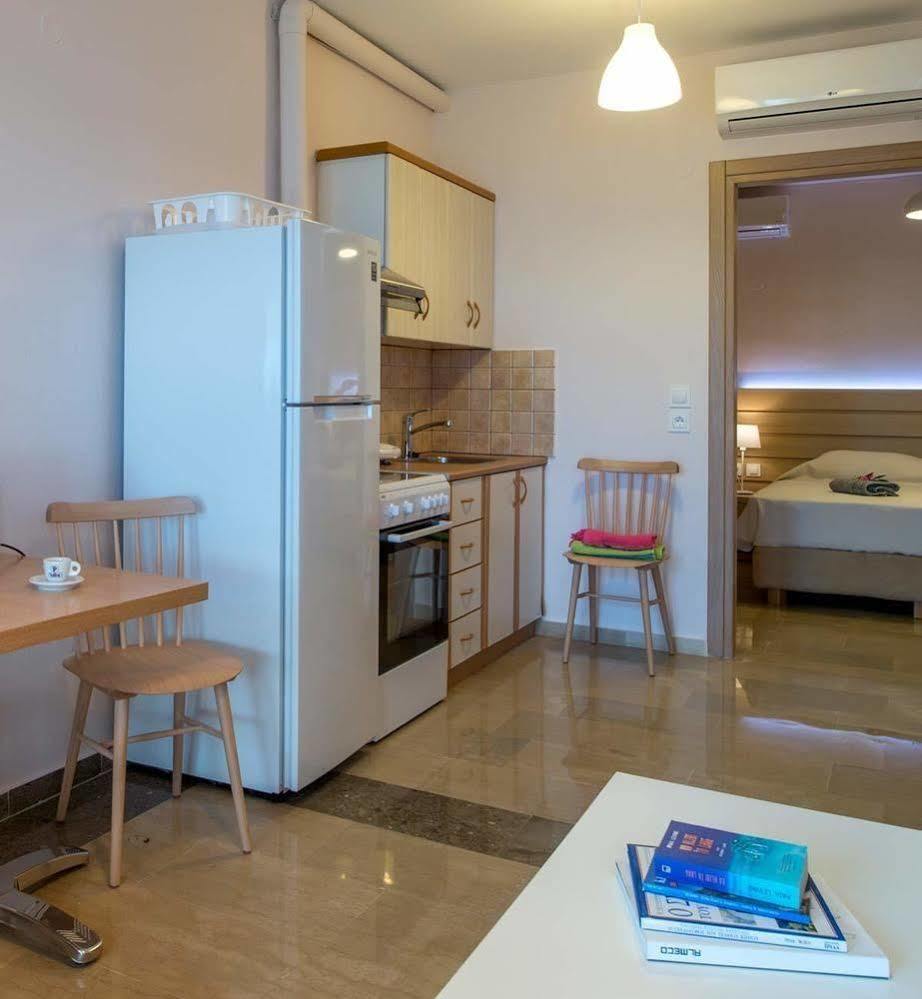 Krouzeri Beach Apartments Katavolos Exterior photo